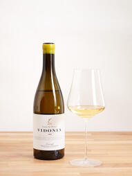 Suertes del Marqués - Vidonia 2018 White Wine. This wine offers fresh apple and peach aromas, with citrus notes and a crisp, balanced acidity. ABV: 12.5%. (₩60,000)